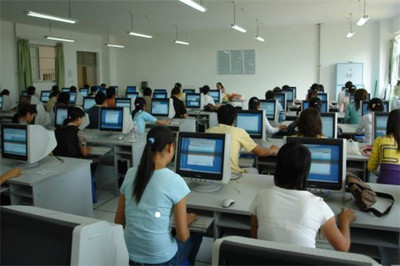 国嵌教育软件的技术开发 创新驱动与未来展望